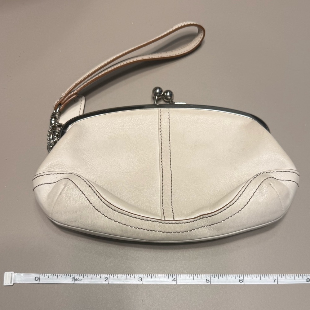 Coach Pouch - Small Purse - Wallet - Picture 4 of 5